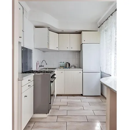 Pod Lipami Homely By Bookinghost Apartament *