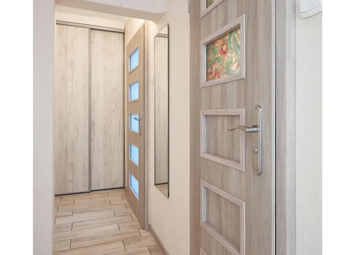 Pod Lipami Homely By Bookinghost Appartamento Poznań